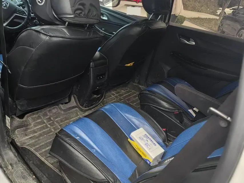 2019 BaoJun 730 1.5L 105HP L4 6MT,autocango,china used car exporter,china ev exporter,chinese used car exporter,chinese used ev exporter