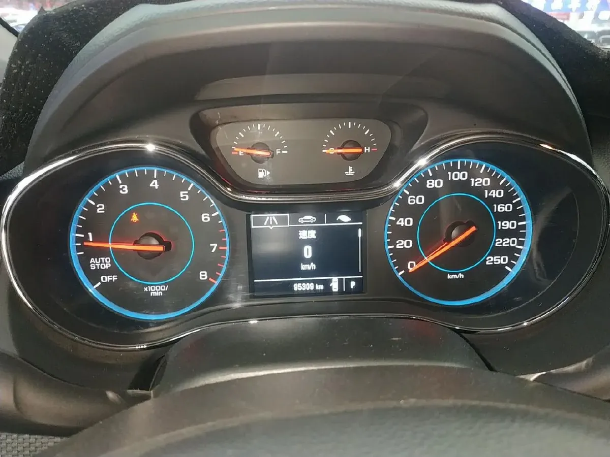 2018 Chevrolet Cruze 1.5L 114HP L4 6AT,autocango,china used car exporter,china ev exporter,chinese used car exporter,chinese used ev exporter