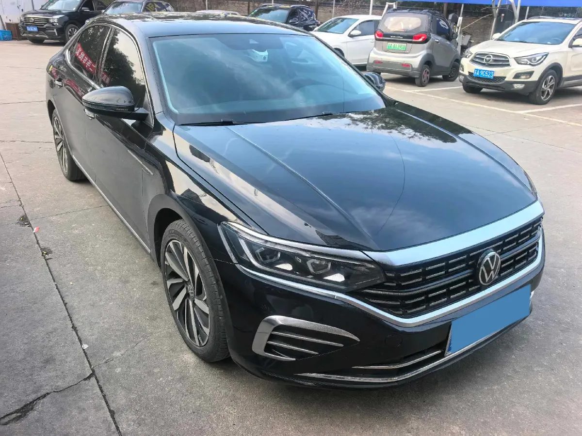 2022 Volkswagen Passat 2.0T 220HP L4 7DCT,autocango,china used car exporter,china ev exporter,chinese used car exporter,chinese used ev exporter