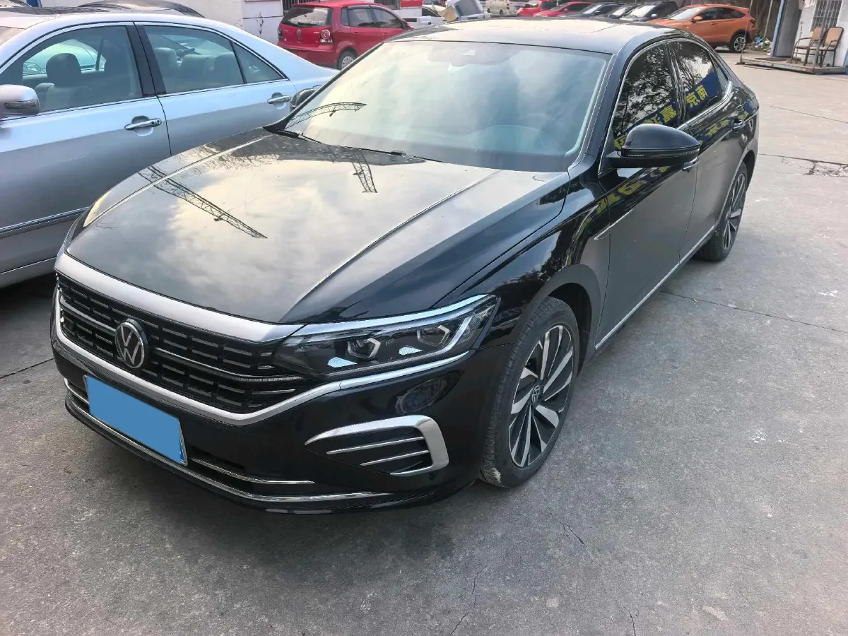 2022 Volkswagen Passat 2.0T 220HP L4 7DCT,autocango,china used car exporter,china ev exporter,chinese used car exporter,chinese used ev exporter