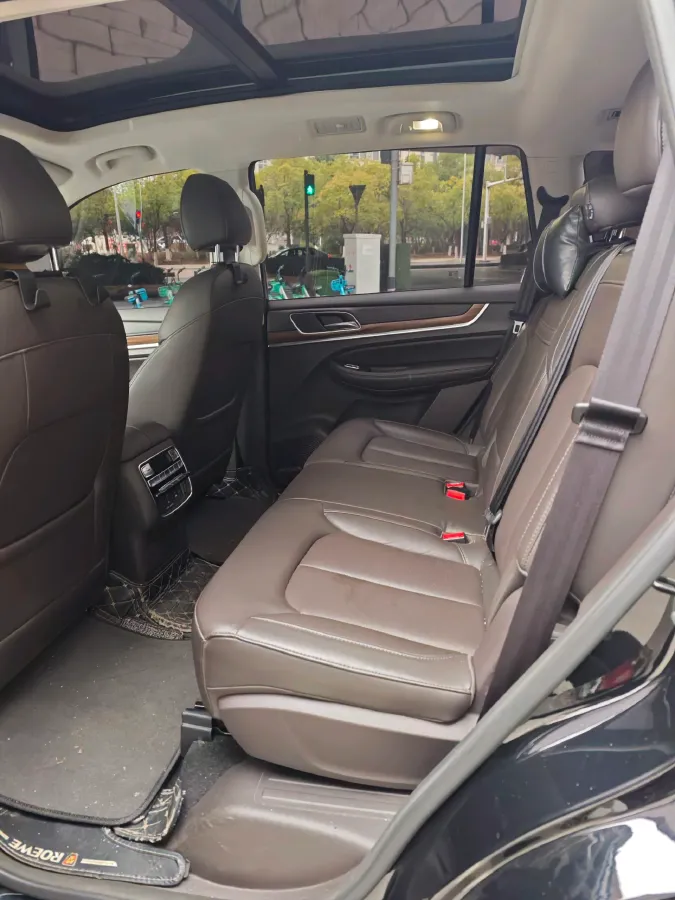 2019 Roewe RX8 2.0T 222HP L4 6AT,autocango,china used car exporter,china ev exporter,chinese used car exporter,chinese used ev exporter