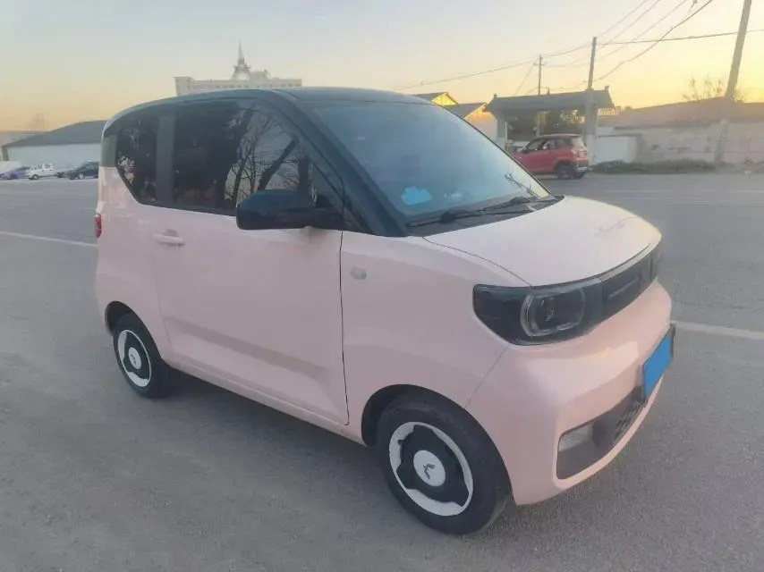 2022 WuLing HongGuang MINI EV BEV 9KWH,autocango,china used car exporter,china ev exporter,chinese used car exporter,chinese used ev exporter
