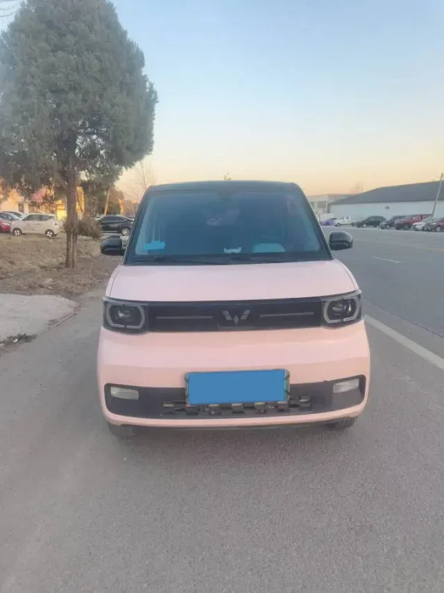 2022 WuLing HongGuang MINI EV BEV 9KWH,autocango,china used car exporter,china ev exporter,chinese used car exporter,chinese used ev exporter
