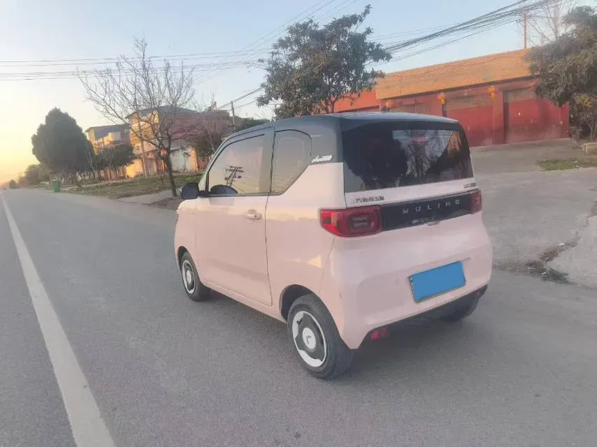 2022 WuLing HongGuang MINI EV BEV 9KWH,autocango,china used car exporter,china ev exporter,chinese used car exporter,chinese used ev exporter