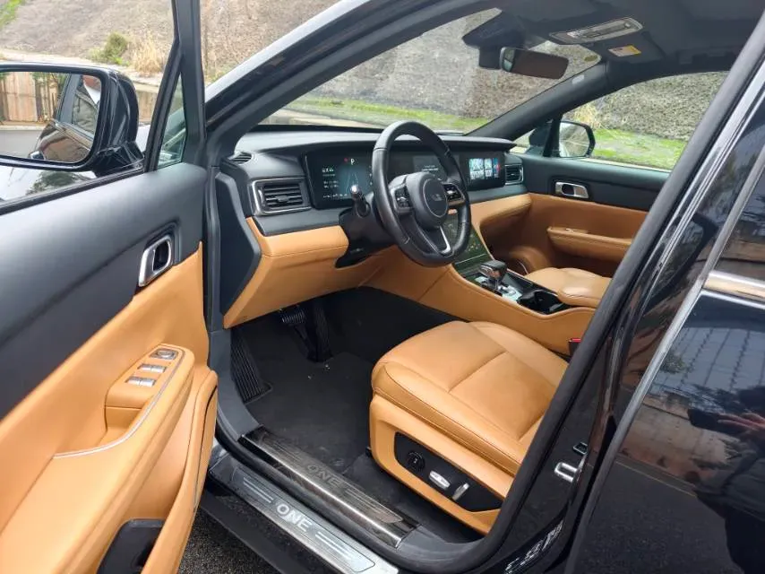 2021 Li ONE Range Extended 131HP REEV 40.5KWH,autocango,china used car exporter,china ev exporter,chinese used car exporter,chinese used ev exporter