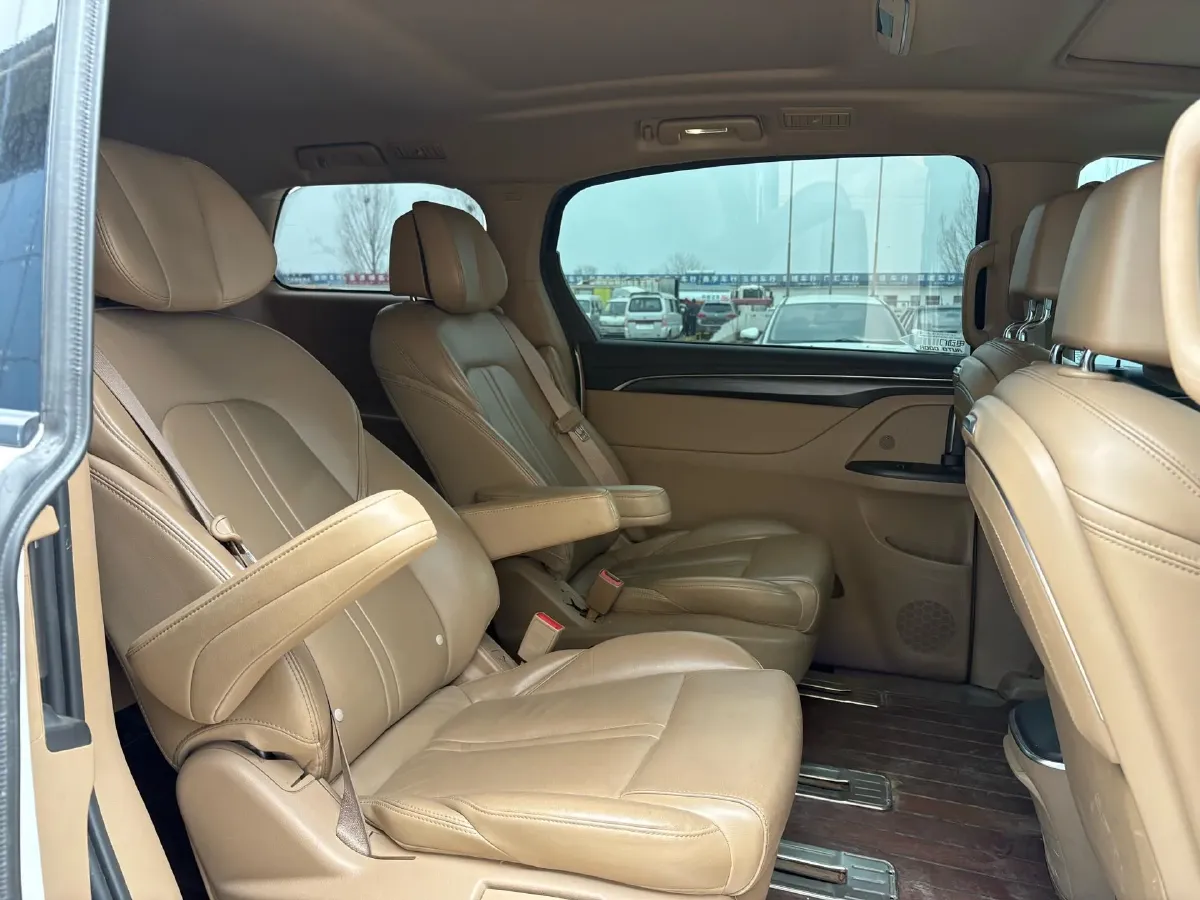 2020 Buick GL8 2.0T 237HP L4 9AT,autocango,china used car exporter,china ev exporter,chinese used car exporter,chinese used ev exporter