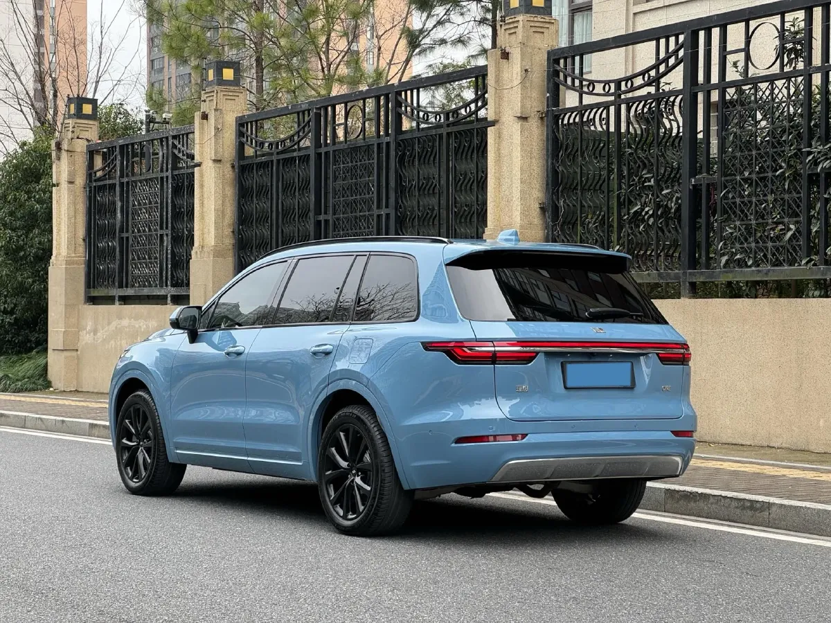 2021 Li ONE Range Extended 131HP REEV 40.5KWH,autocango,china used car exporter,china ev exporter,chinese used car exporter,chinese used ev exporter