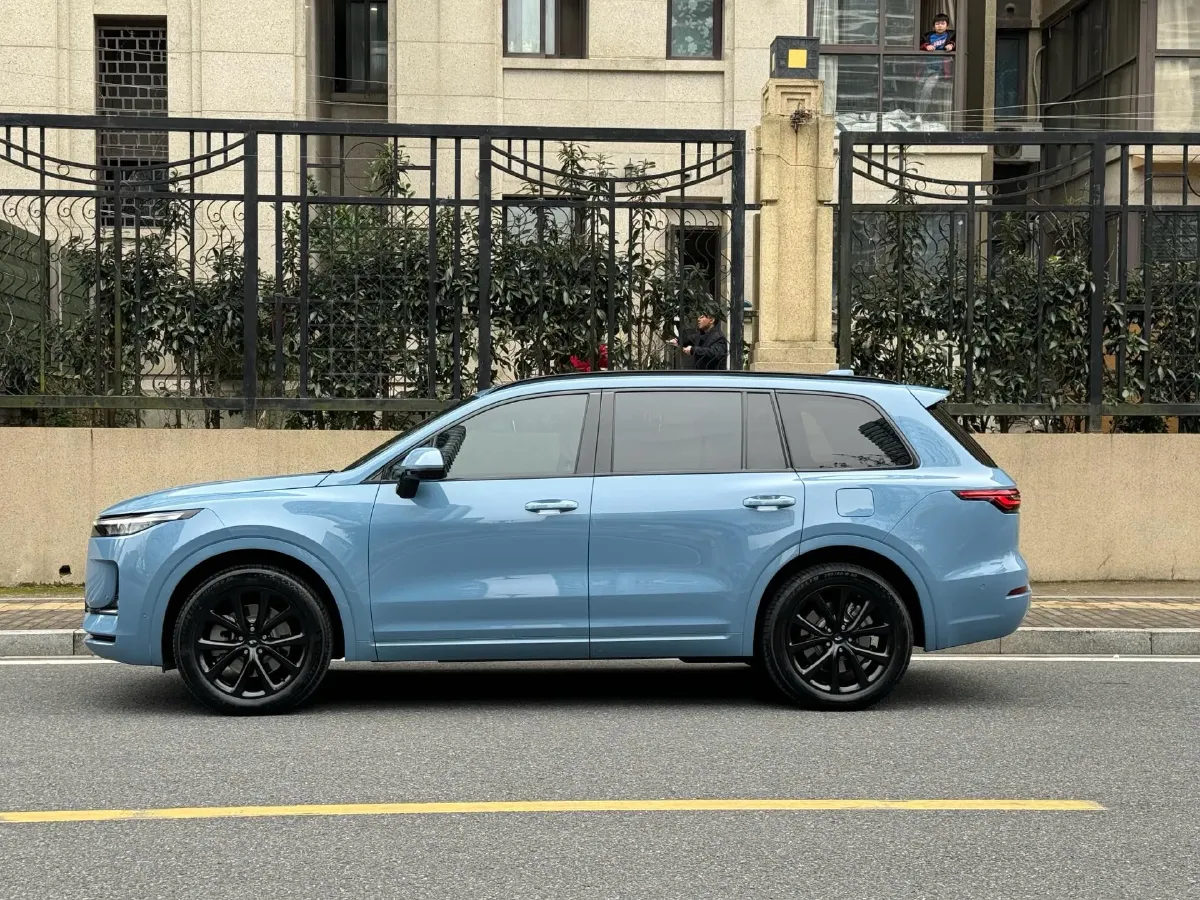 2021 Li ONE Range Extended 131HP REEV 40.5KWH,autocango,china used car exporter,china ev exporter,chinese used car exporter,chinese used ev exporter