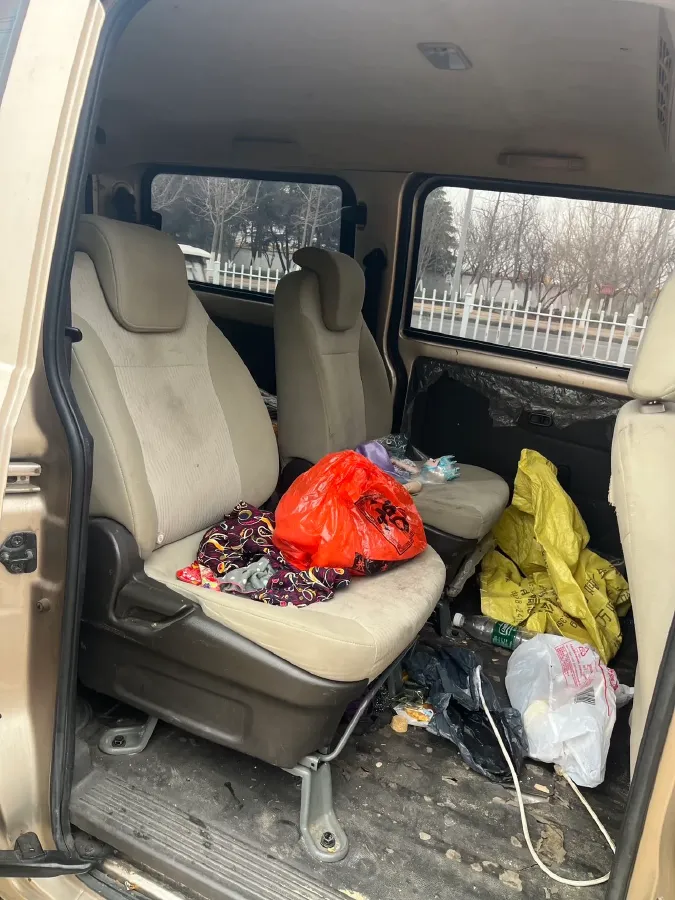 2019 WuLing RongGuang V 1.5L 99HP L4 6MT,autocango,china used car exporter,china ev exporter,chinese used car exporter,chinese used ev exporter