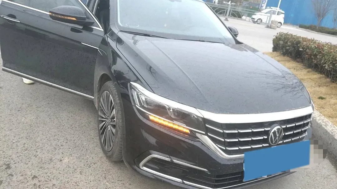 2021 Volkswagen Passat 2.0T 186HP L4 7DCT,autocango,china used car exporter,china ev exporter,chinese used car exporter,chinese used ev exporter