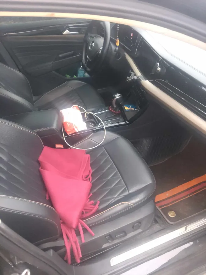 2021 Volkswagen Passat 2.0T 186HP L4 7DCT,autocango,china used car exporter,china ev exporter,chinese used car exporter,chinese used ev exporter