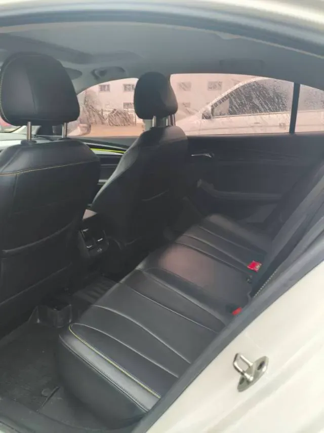 2021 Roewe i5 1.5L 120HP L4 CVT,autocango,china used car exporter,china ev exporter,chinese used car exporter,chinese used ev exporter