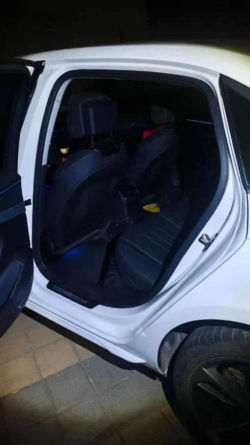 2020 Audi A4L 2.0T 190HP L4 7DCT,autocango,china used car exporter,china ev exporter,chinese used car exporter,chinese used ev exporter