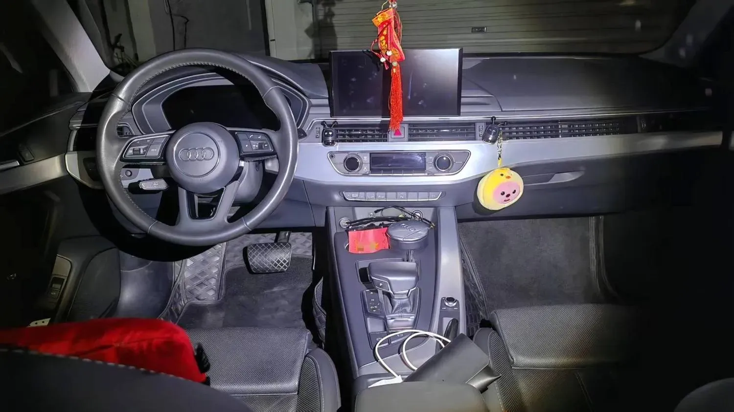 2020 Audi A4L 2.0T 190HP L4 7DCT,autocango,china used car exporter,china ev exporter,chinese used car exporter,chinese used ev exporter