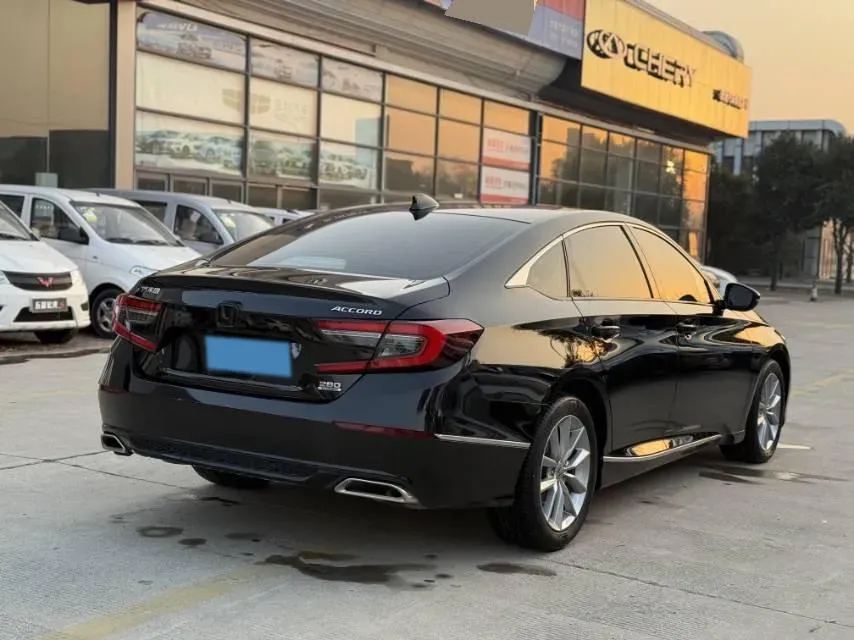 2022 Honda Accord 1.5T 194HP L4 CVT,autocango,china used car exporter,china ev exporter,chinese used car exporter,chinese used ev exporter