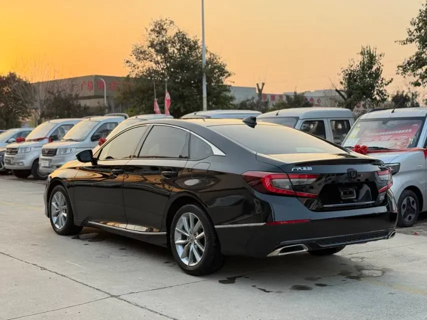 2022 Honda Accord 1.5T 194HP L4 CVT,autocango,china used car exporter,china ev exporter,chinese used car exporter,chinese used ev exporter