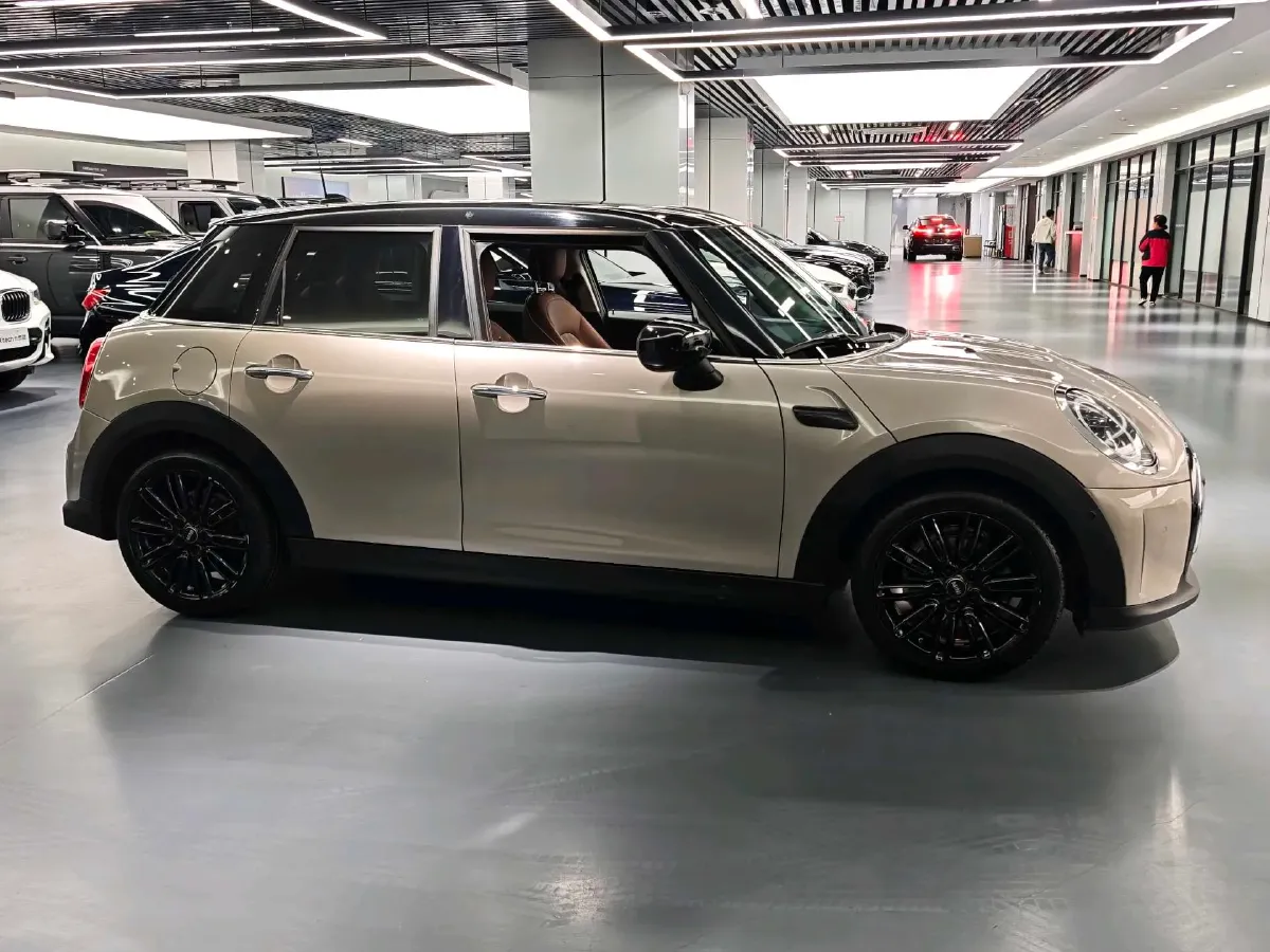 2022 MINI MINI 1.5T 136HP L3 7DCT,autocango,china used car exporter,china ev exporter,chinese used car exporter,chinese used ev exporter