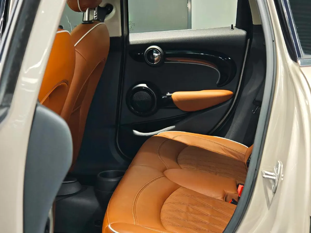 2022 MINI MINI 1.5T 136HP L3 7DCT,autocango,china used car exporter,china ev exporter,chinese used car exporter,chinese used ev exporter