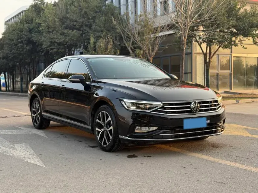 2020 Volkswagen Magotan 2.0T 186HP L4 7DCT,autocango,china used car exporter,china ev exporter,chinese used car exporter,chinese used ev exporter