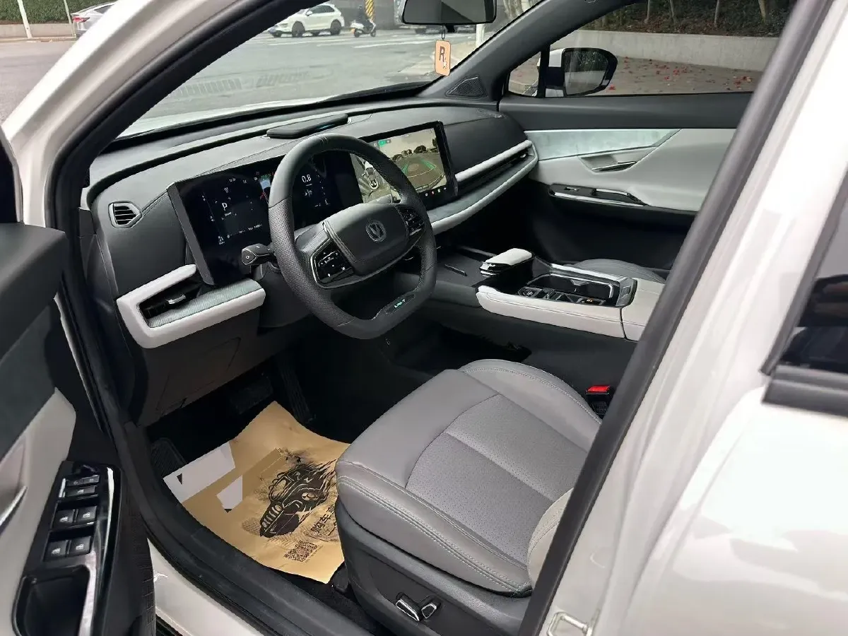 2023 ChangAn UNI-T 1.5T 188HP L4 7DCT,autocango,china used car exporter,china ev exporter,chinese used car exporter,chinese used ev exporter