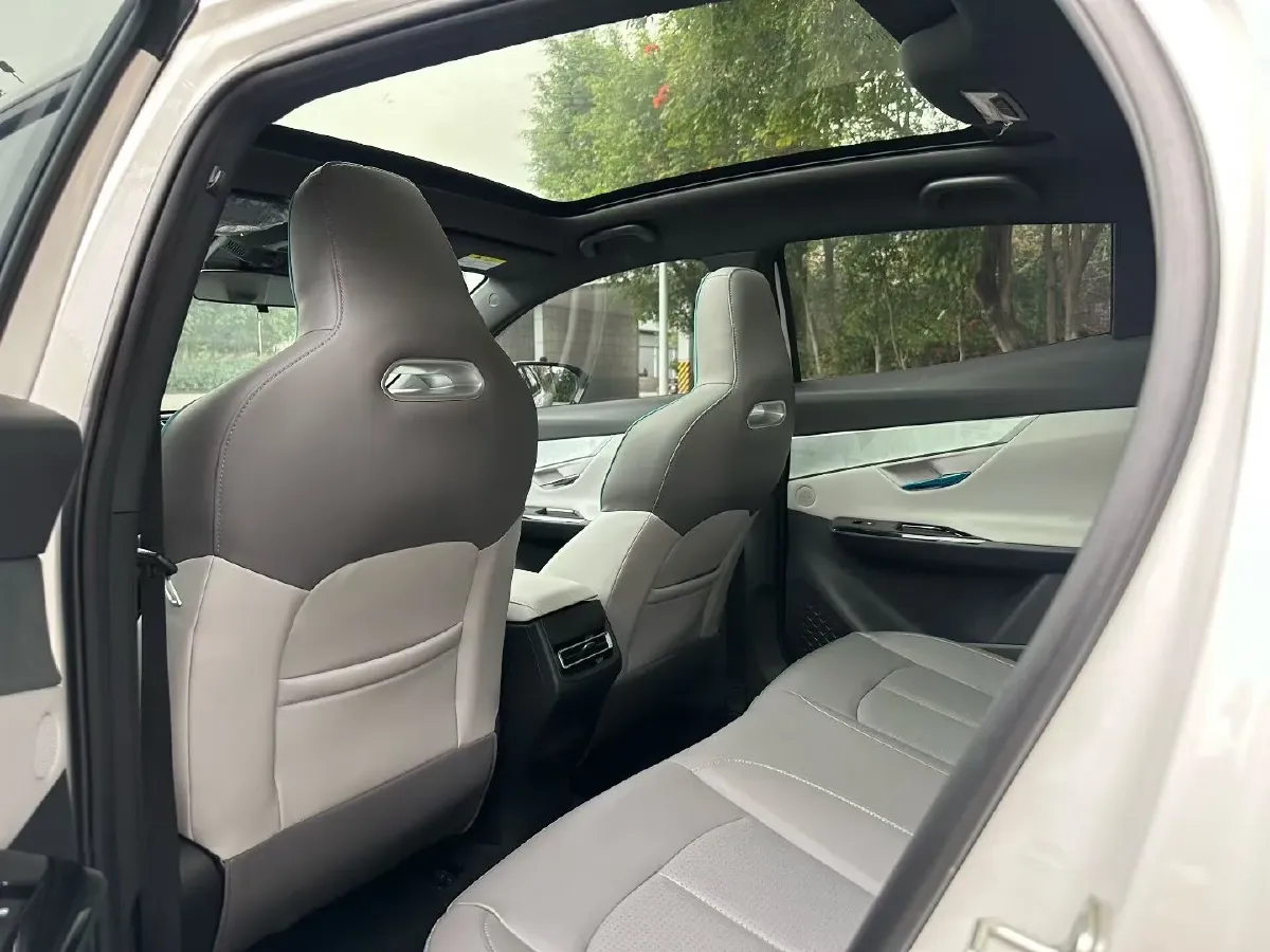 2023 ChangAn UNI-T 1.5T 188HP L4 7DCT,autocango,china used car exporter,china ev exporter,chinese used car exporter,chinese used ev exporter