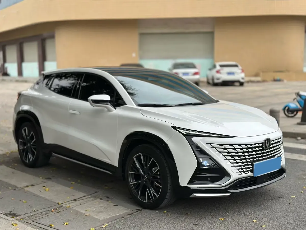 2023 ChangAn UNI-T 1.5T 188HP L4 7DCT,autocango,china used car exporter,china ev exporter,chinese used car exporter,chinese used ev exporter