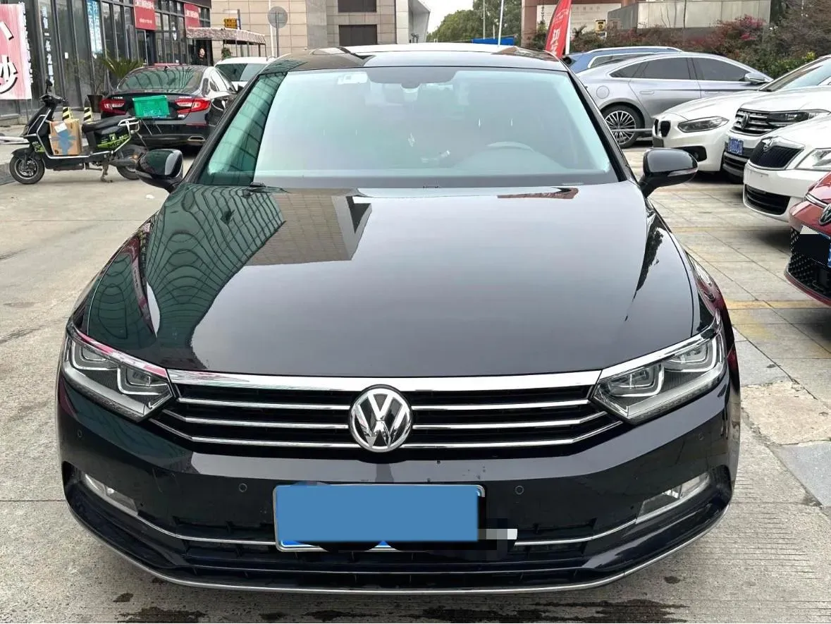 2019 Volkswagen Magotan 2.0T 186HP L4 7DCT,autocango,china used car exporter,china ev exporter,chinese used car exporter,chinese used ev exporter