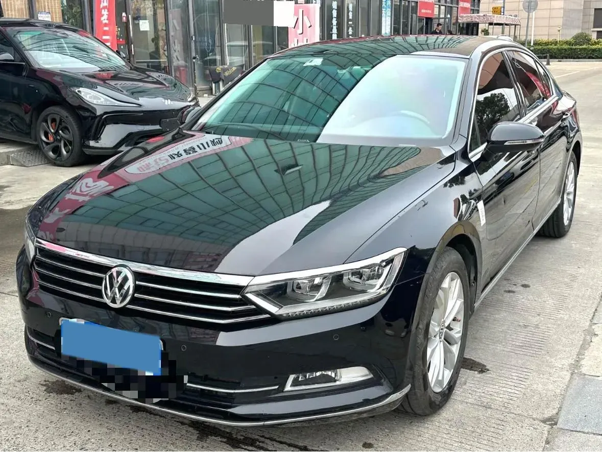 2019 Volkswagen Magotan 2.0T 186HP L4 7DCT,autocango,china used car exporter,china ev exporter,chinese used car exporter,chinese used ev exporter