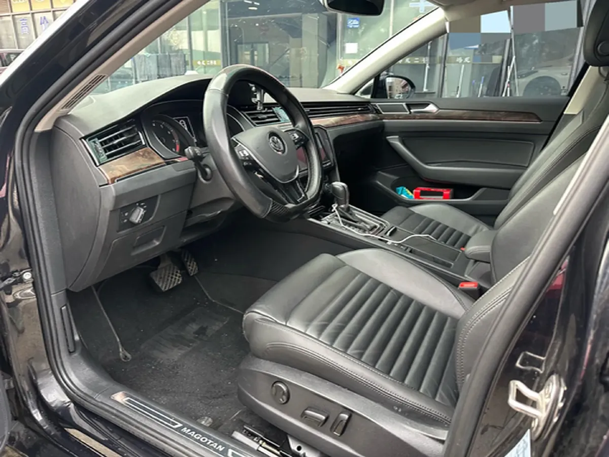 2019 Volkswagen Magotan 2.0T 186HP L4 7DCT,autocango,china used car exporter,china ev exporter,chinese used car exporter,chinese used ev exporter
