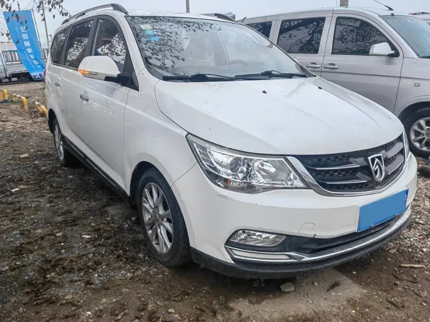 2016 BaoJun 560 1.5T 150HP L4 6MT,autocango,china used car exporter,china ev exporter,chinese used car exporter,chinese used ev exporter