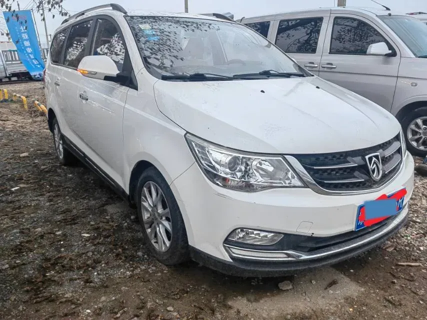 2016 BaoJun 560 1.5T 150HP L4 6MT,autocango,china used car exporter,china ev exporter,chinese used car exporter,chinese used ev exporter
