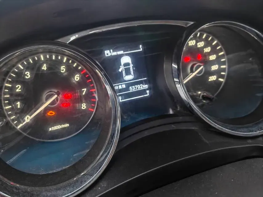 2016 BaoJun 560 1.5T 150HP L4 6MT,autocango,china used car exporter,china ev exporter,chinese used car exporter,chinese used ev exporter