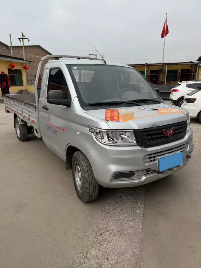 2023 WuLing RongGuang New Truck 1.5L 102HP L4 5MT,autocango,china used car exporter,china ev exporter,chinese used car exporter,chinese used ev exporter
