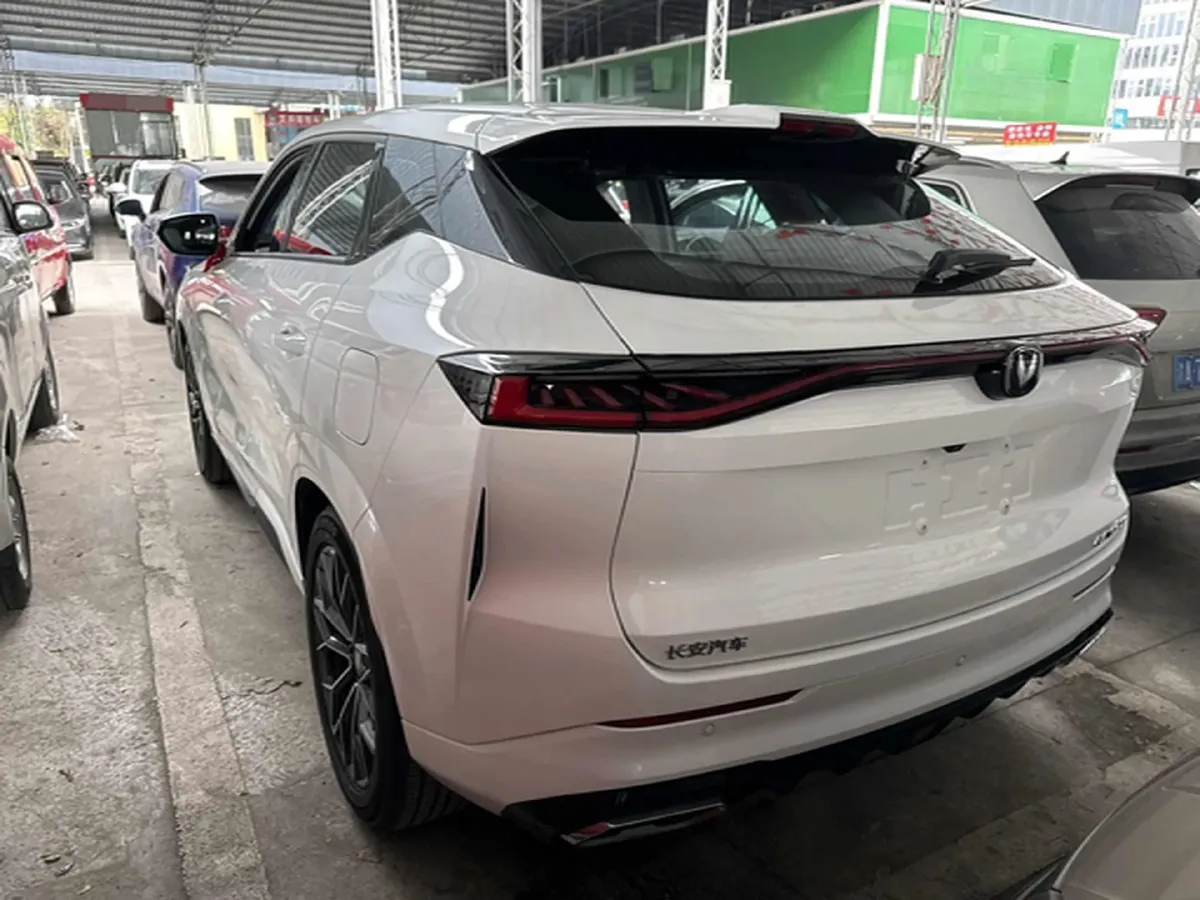 2025 ChangAn UNI-Z 1.5T 192HP L4 7DCT,autocango,china used car exporter,china ev exporter,chinese used car exporter,chinese used ev exporter