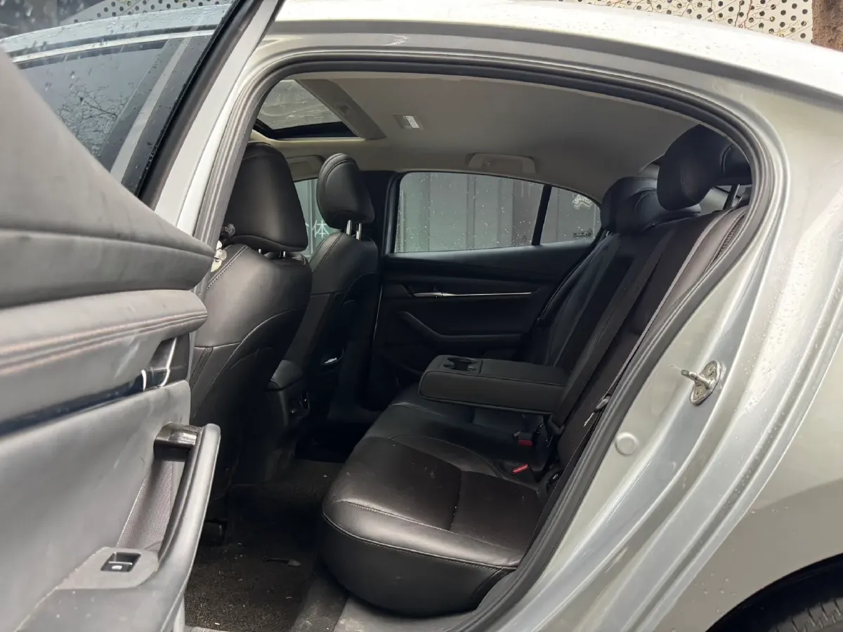 2021 Mazda 3 Axela 2.0L 158HP L4 6AT,autocango,china used car exporter,china ev exporter,chinese used car exporter,chinese used ev exporter