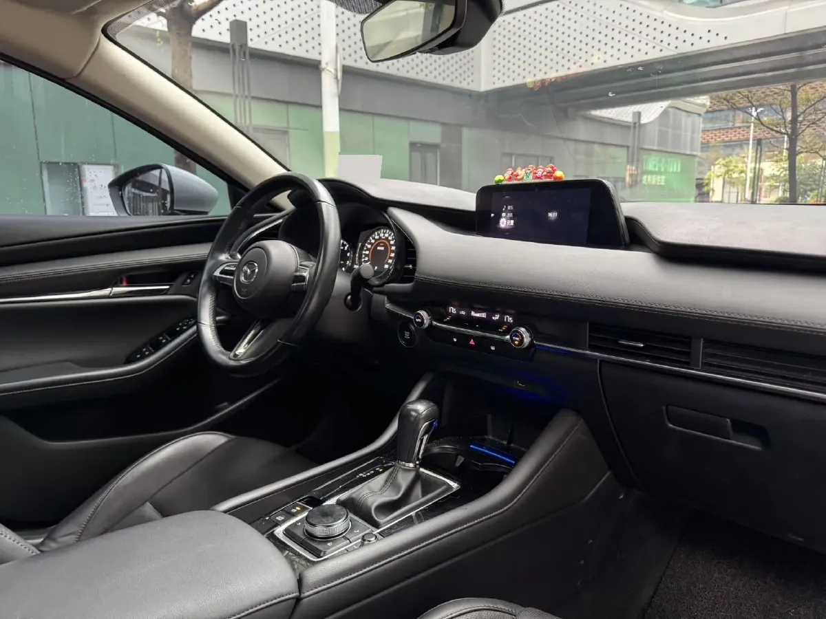 2021 Mazda 3 Axela 2.0L 158HP L4 6AT,autocango,china used car exporter,china ev exporter,chinese used car exporter,chinese used ev exporter