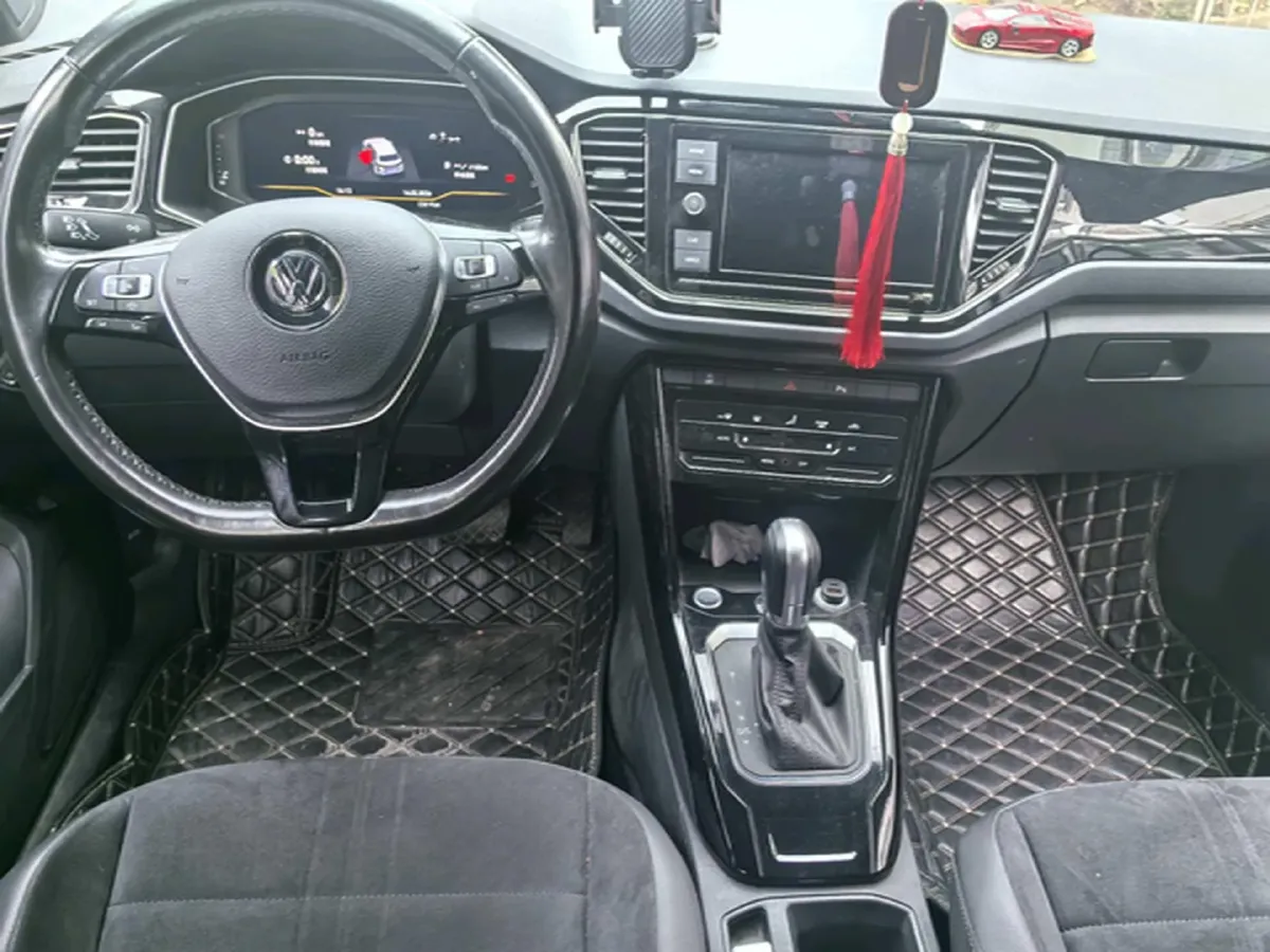 2021 Volkswagen T-Roc 1.4T 150HP L4 7DCT,autocango,china used car exporter,china ev exporter,chinese used car exporter,chinese used ev exporter