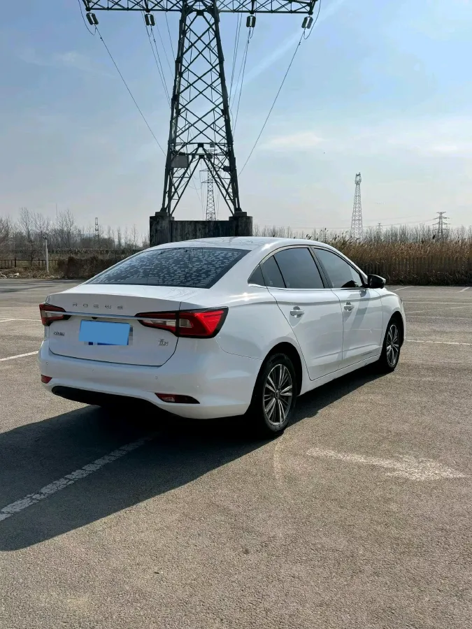 2019 Roewe i5 1.5L 120HP L4 5MT,autocango,china used car exporter,china ev exporter,chinese used car exporter,chinese used ev exporter