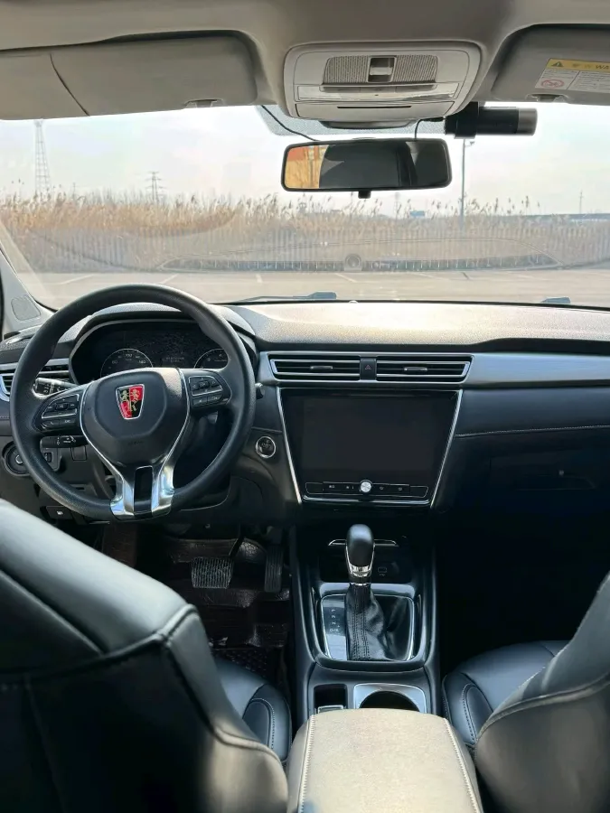 2019 Roewe i5 1.5L 120HP L4 5MT,autocango,china used car exporter,china ev exporter,chinese used car exporter,chinese used ev exporter