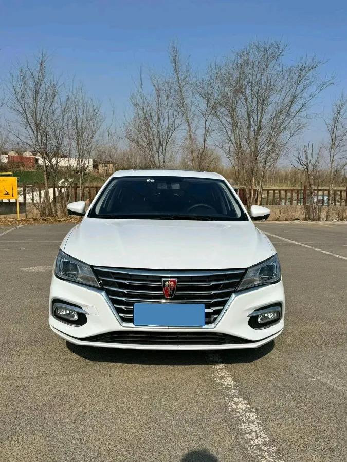 2019 Roewe i5 1.5L 120HP L4 5MT,autocango,china used car exporter,china ev exporter,chinese used car exporter,chinese used ev exporter