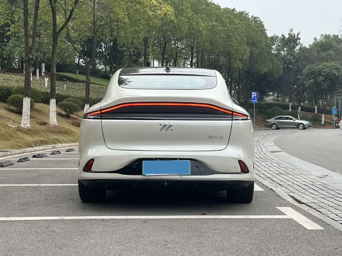2023 IM LS6 BEV 100KWH,autocango,china used car exporter,china ev exporter,chinese used car exporter,chinese used ev exporter