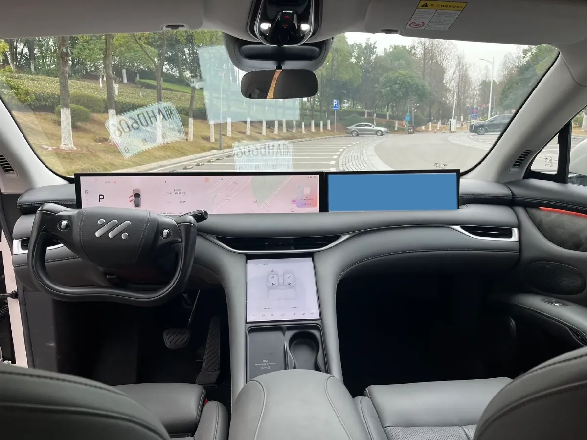 2023 IM LS6 BEV 100KWH,autocango,china used car exporter,china ev exporter,chinese used car exporter,chinese used ev exporter