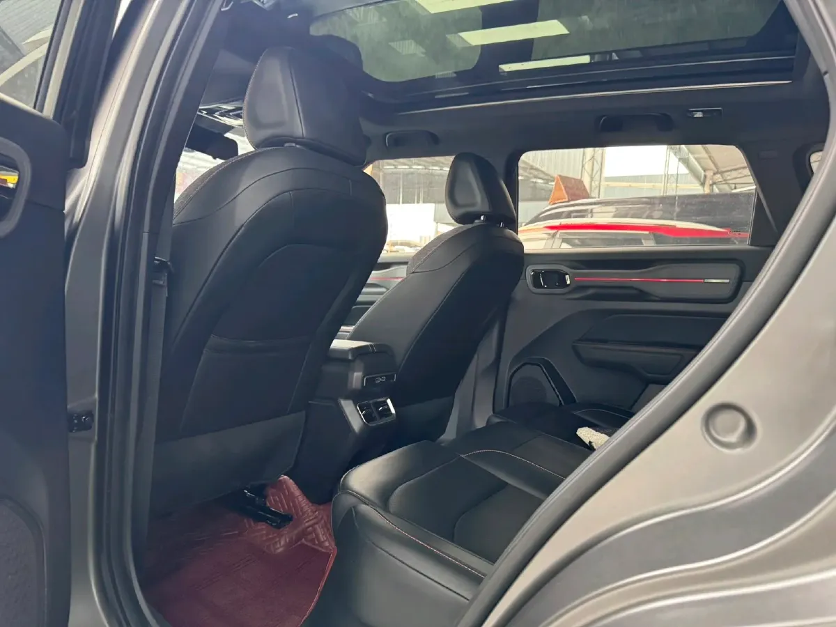 2025 Geely Cowboy 1.5T 181HP L4 7DCT,autocango,china used car exporter,china ev exporter,chinese used car exporter,chinese used ev exporter