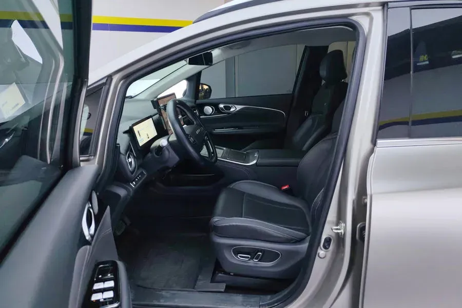 2024 Chevrolet EquinoxPlus 1.5T 180HP L4 2DHT PHEV 24.4KWH,autocango,china used car exporter,china ev exporter,chinese used car exporter,chinese used ev exporter