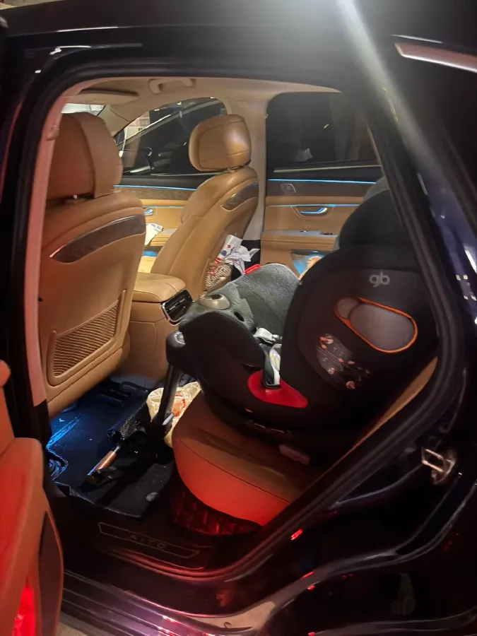 2022 JMC YuHu 7 2.0T 141HP L4 8AT,autocango,china used car exporter,china ev exporter,chinese used car exporter,chinese used ev exporter