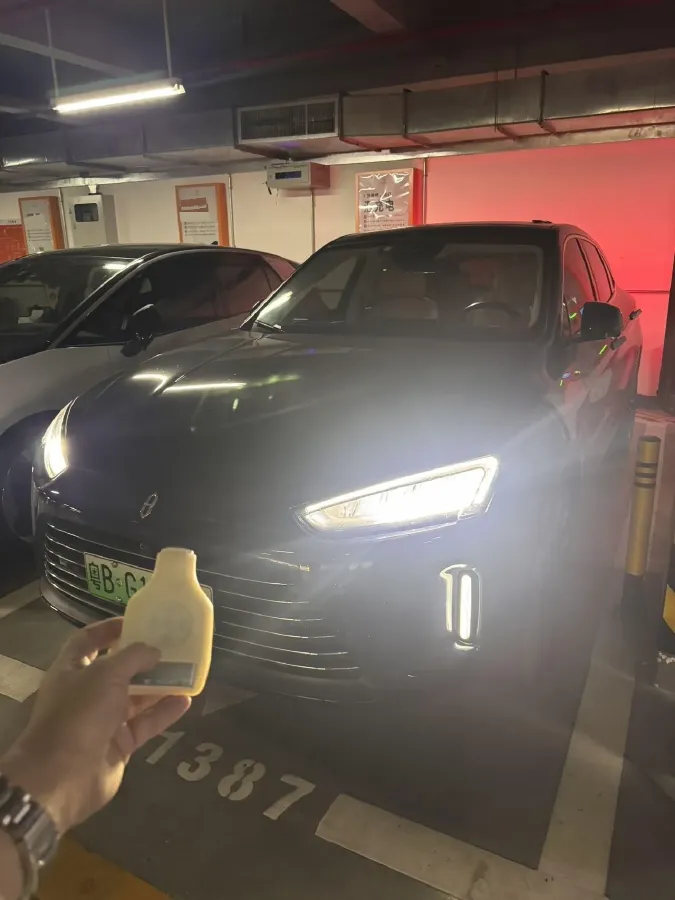 2022 JMC YuHu 7 2.0T 141HP L4 8AT,autocango,china used car exporter,china ev exporter,chinese used car exporter,chinese used ev exporter