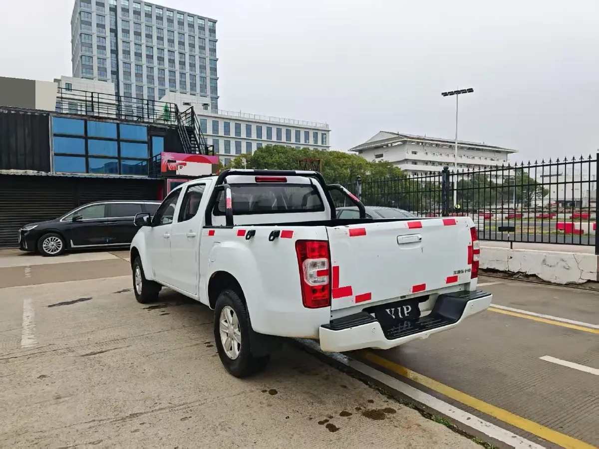 2020 Isuzu Jim 2.8T 120HP L4 5MT,autocango,china used car exporter,china ev exporter,chinese used car exporter,chinese used ev exporter
