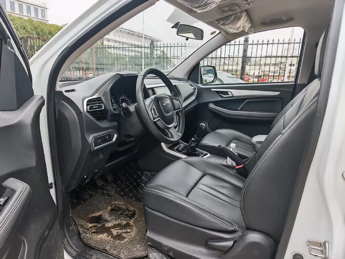 2020 Isuzu Jim 2.8T 120HP L4 5MT,autocango,china used car exporter,china ev exporter,chinese used car exporter,chinese used ev exporter