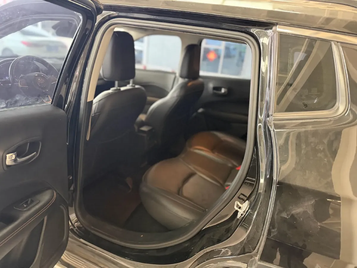 2019 Jeep Compass 1.3T 173HP L4 9AT,autocango,china used car exporter,china ev exporter,chinese used car exporter,chinese used ev exporter