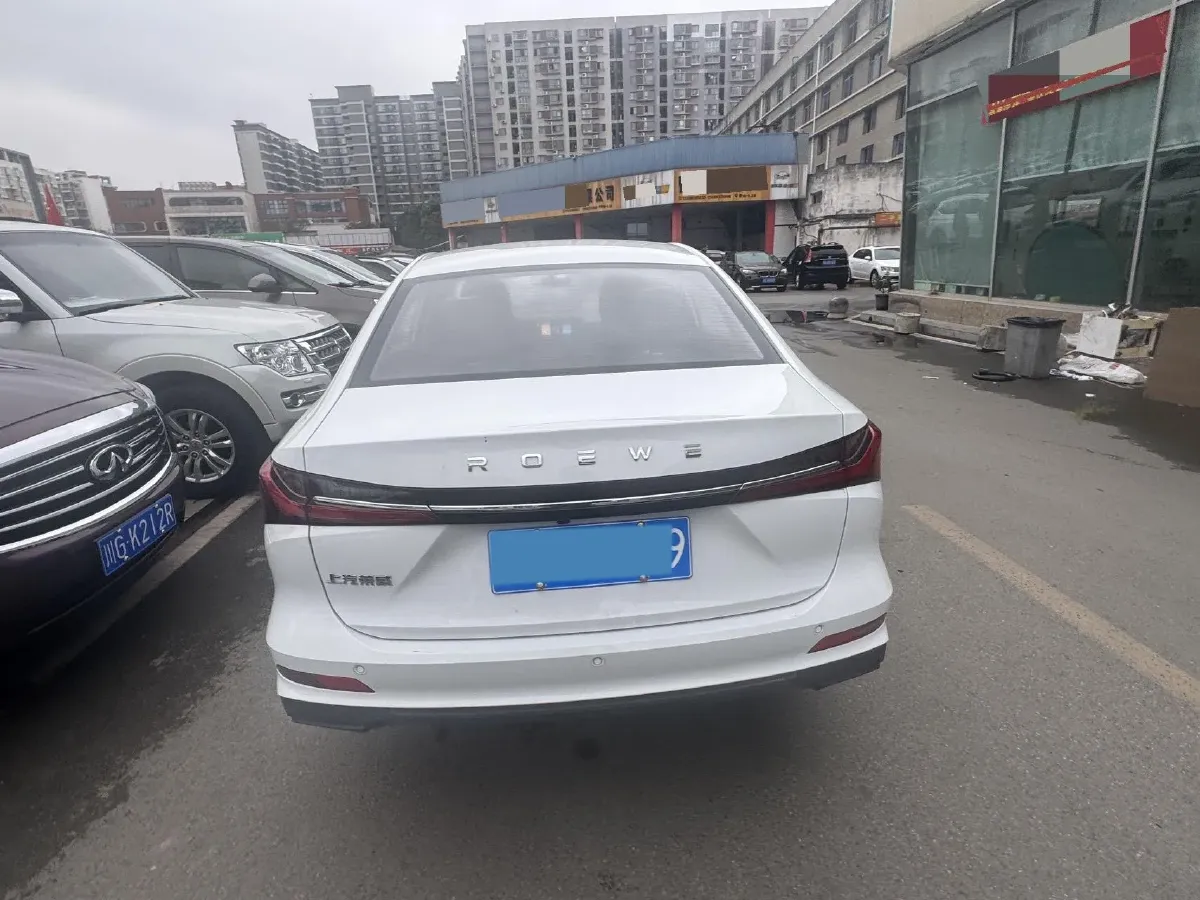 2023 Roewe i5 1.5L 129HP L4 5MT,autocango,china used car exporter,china ev exporter,chinese used car exporter,chinese used ev exporter